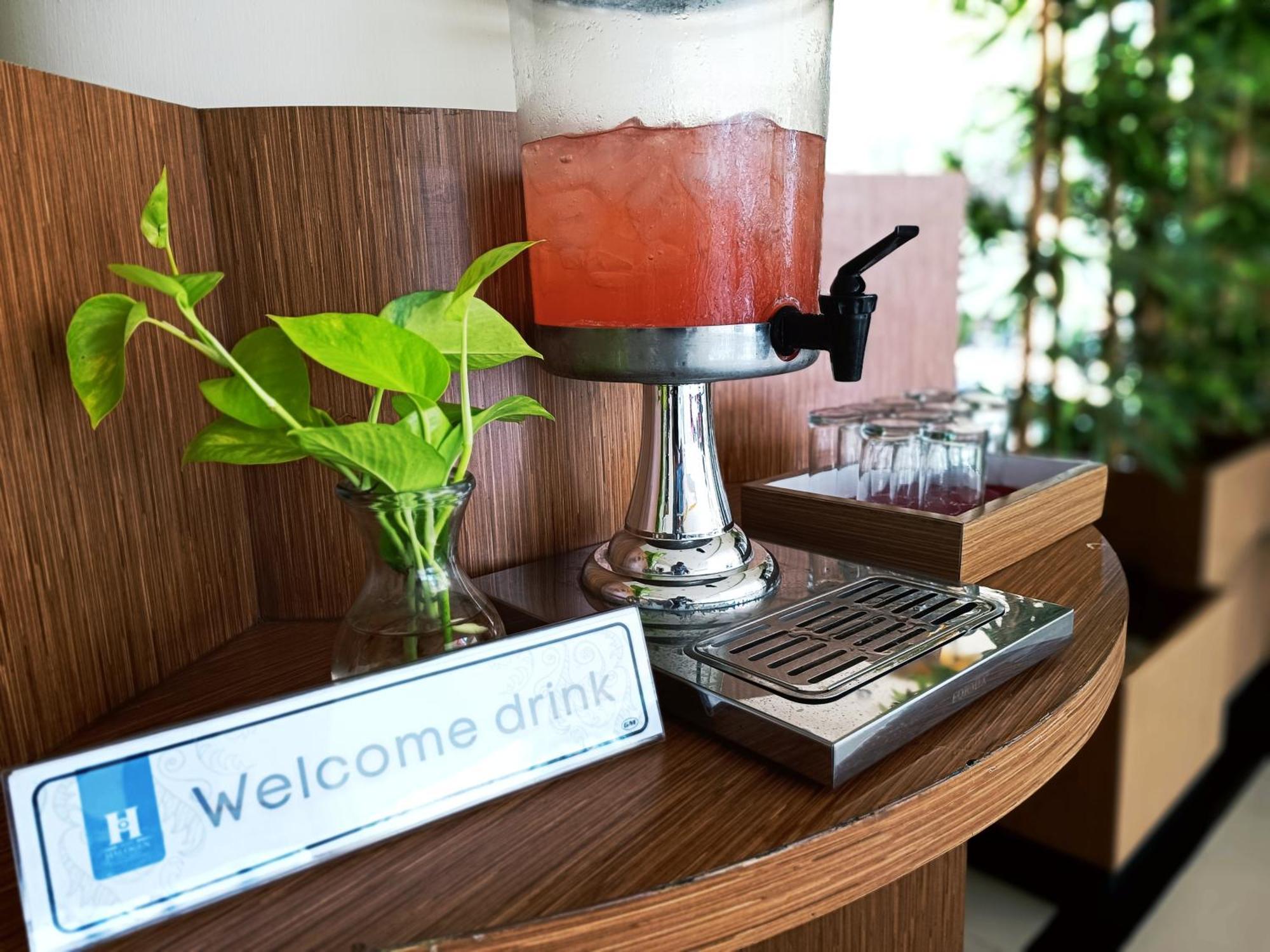 Halogen Hotel Airport Surabaya Sidoarjo Extérieur photo
