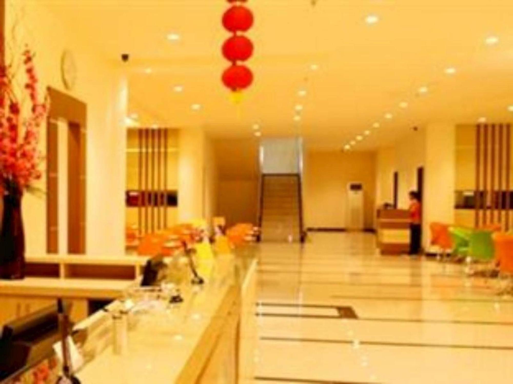 Halogen Hotel Airport Surabaya Sidoarjo Extérieur photo