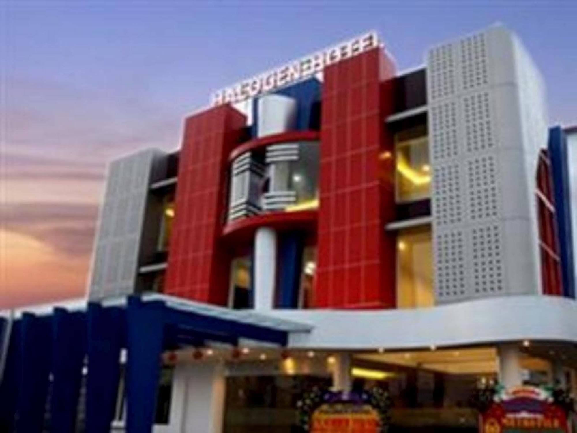 Halogen Hotel Airport Surabaya Sidoarjo Extérieur photo